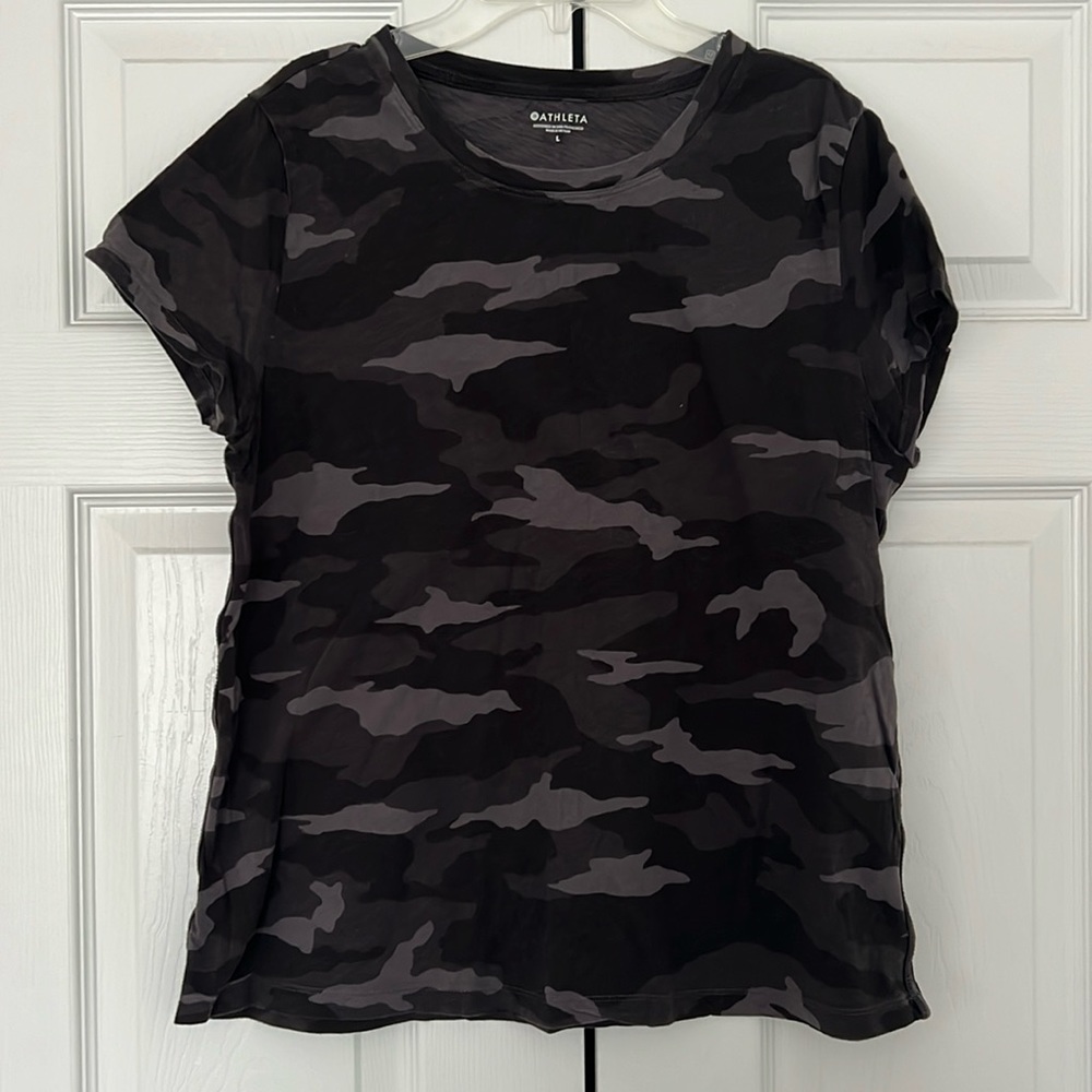 Athleta t-shirt